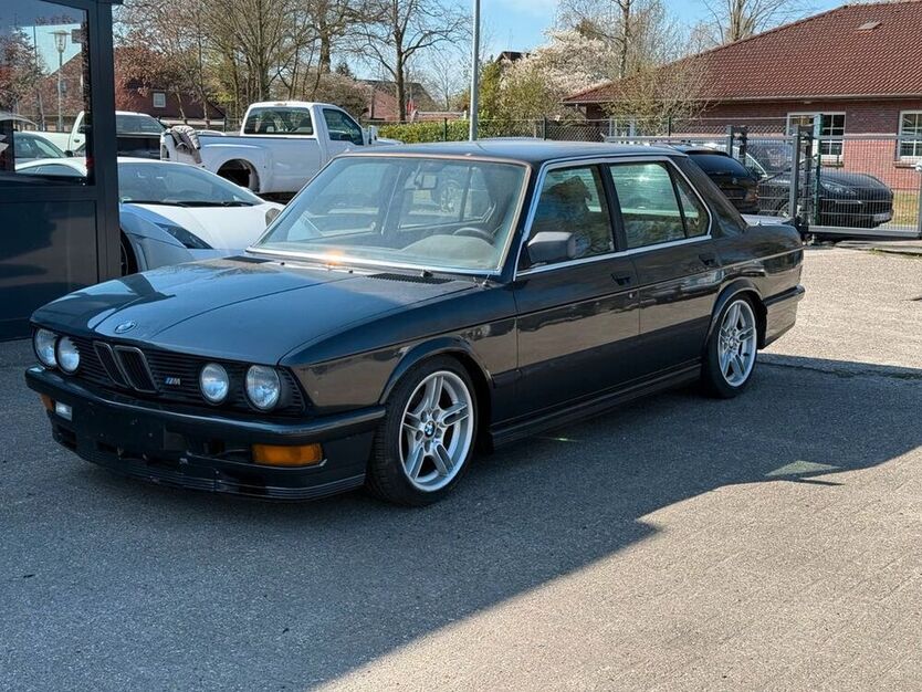 535