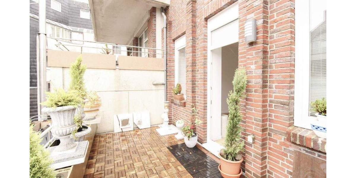 Sanierte Maisonette Wohnung in Fußgängerzone verschieden Nutzbar (z. B. auch als Büro oder Praxis) 4 zimmer