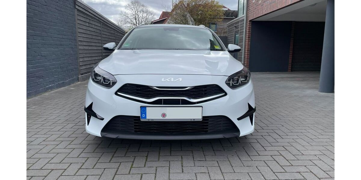 Kia ceed Sportswagon 31.800 km 18.000 &euro; Oldenburg 26123