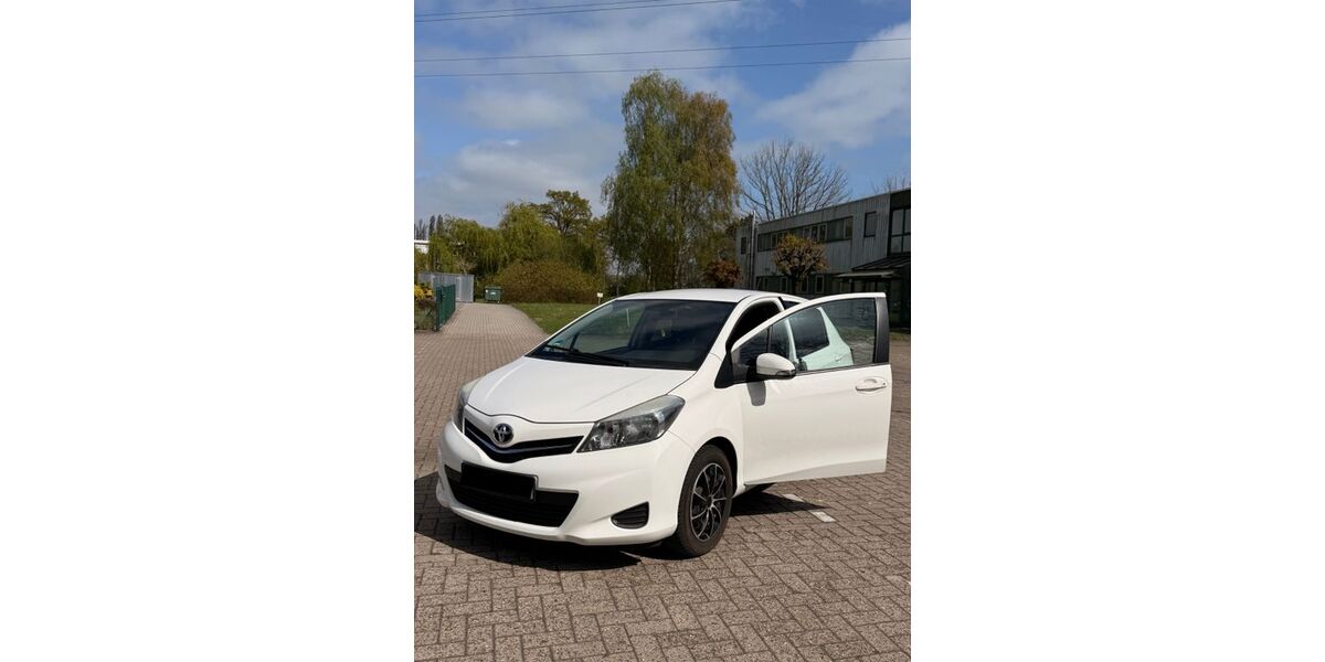 Toyota Yaris 175.000 km 6.000 &euro; Delmenhorst 27755