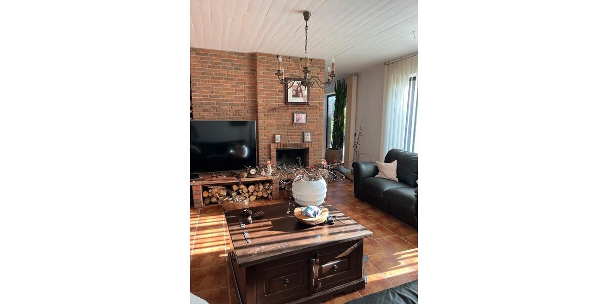 Einfamilienhaus Edewecht - 7 Zimmer, 250 m&sup2;, 550.000&euro; | Angebot:27085626
