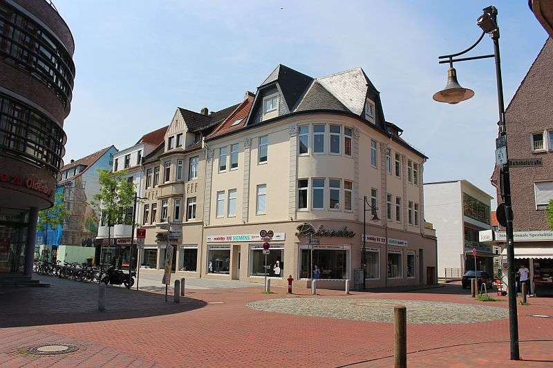 Etagenwohnung Delmenhorst Mitte - 5 Zimmer, 150 m&sup2;, 900&euro; | Angebot:27331024