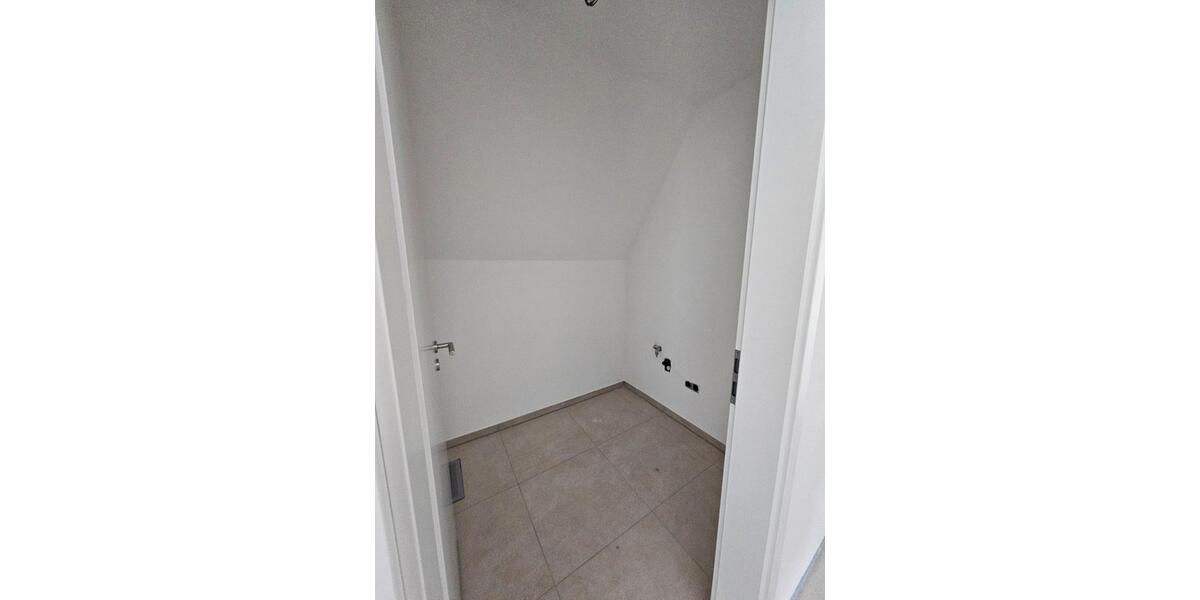 Neubau-Einfamilienhaus in Oldenburg Ofenerdiek – Erstbezug, Wärmepumpe & PV-Anlage modern & bezugsfertig! 5 zimmer