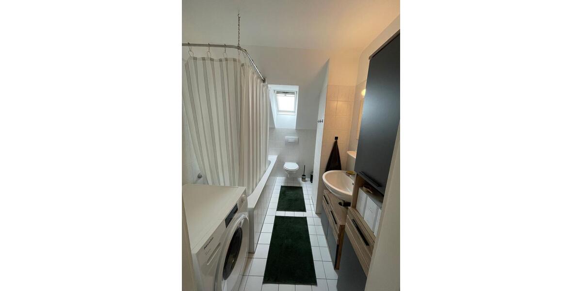 Dachgeschoßwohnung Oldenburg Eversten - 2.5 Zimmer, 58 m&sup2;, 800&euro; | Angebot:26268007