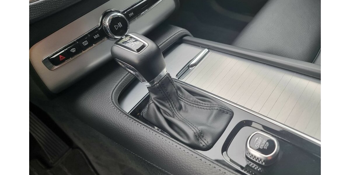 Volvo XC90 ThorsHammer Leder-Sport Memory APP AHK 7-Si 75.900 km 41.900 € Garrel 49681