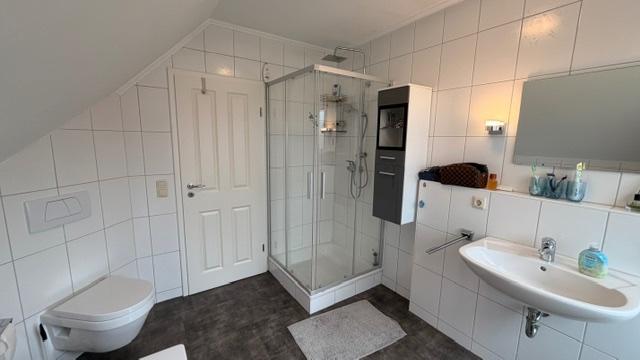 Einfamilienhaus Varel - 5 Zimmer, 155 m&sup2;, 499.000&euro; | Angebot:27087038