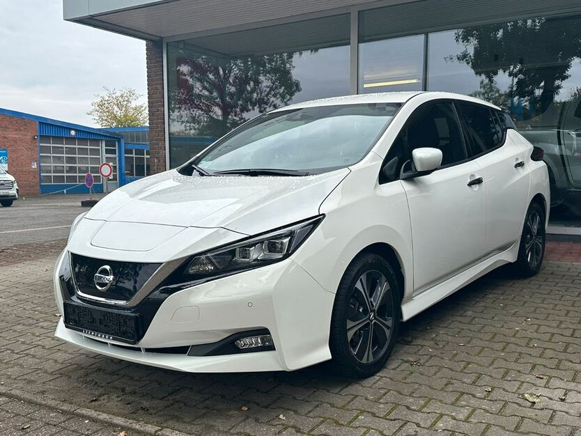 Nissan Leaf 25.000 km 16.990 € Oldenburg 26125