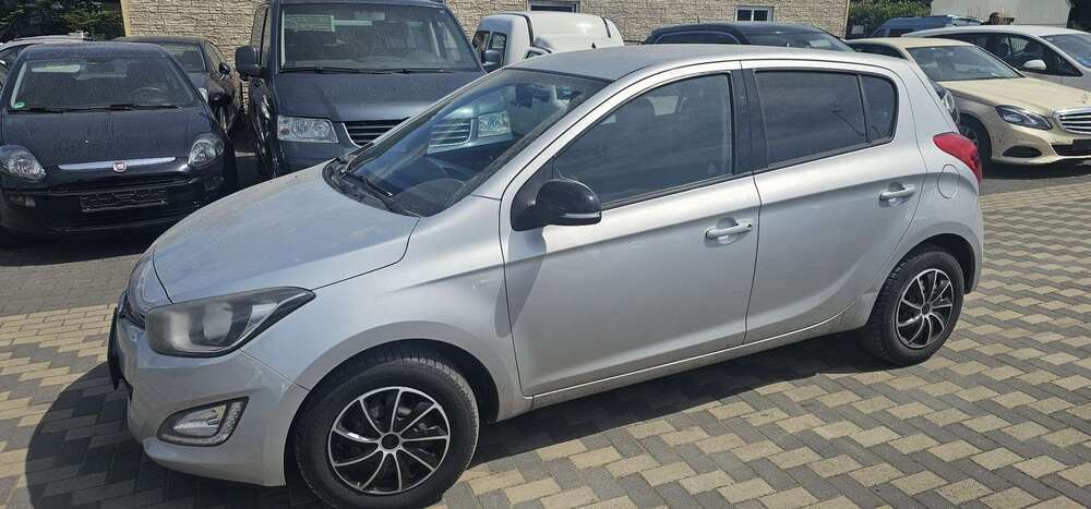 Hyundai i20 330.000 km 1.990 € Delmenhorst 27751