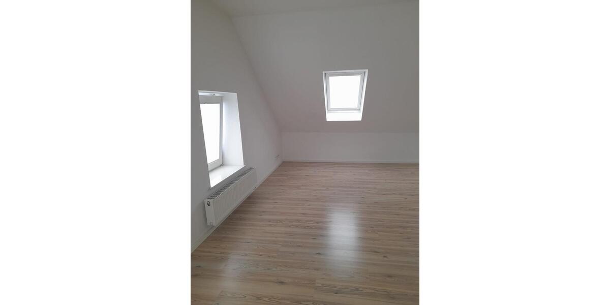 Dachgeschoßwohnung Rastede - 2 Zimmer, 45 m&sup2;, 700&euro; | Angebot:25656809