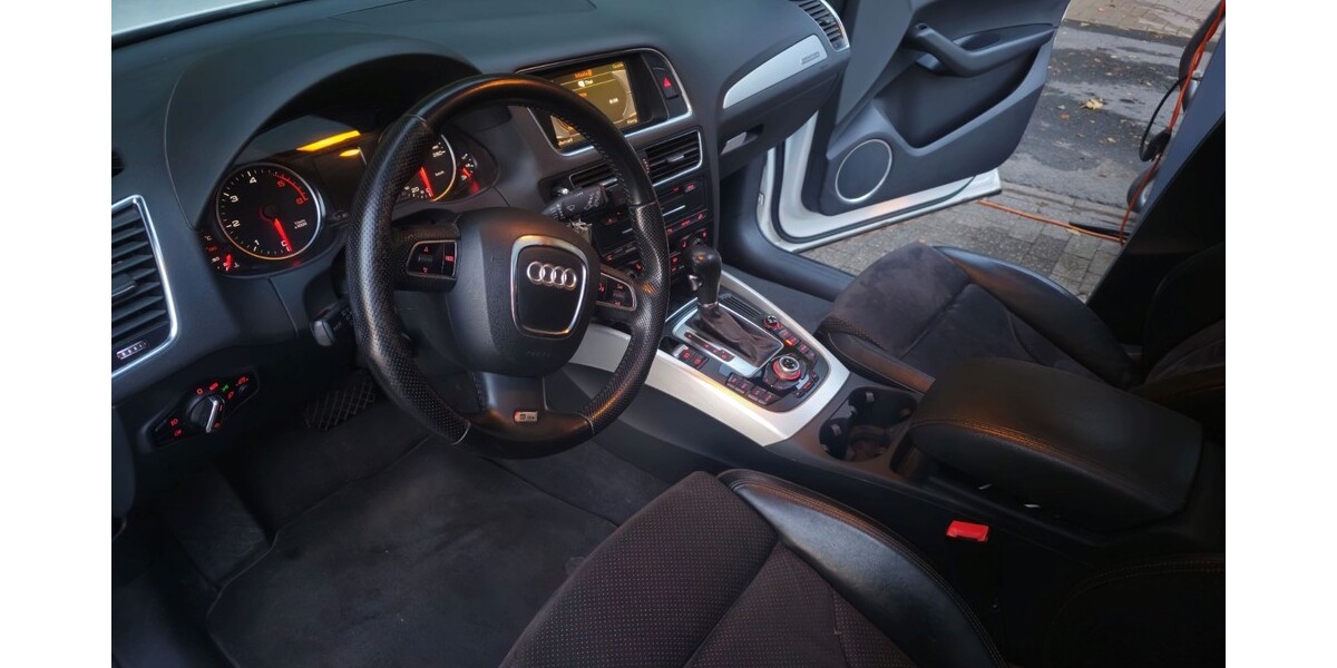 Audi Q5 260.000 km 9.000 &euro; Oldenburg 26105