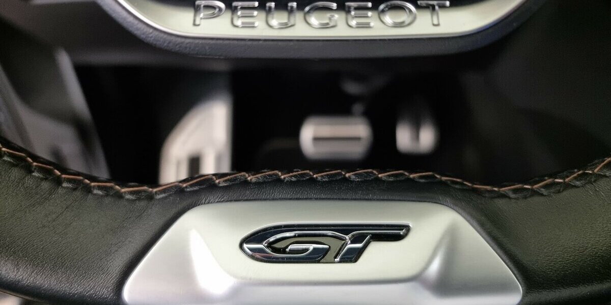 Peugeot 5008 GT LED APP SHZ Kamera Digital Navi 7-Sitzer 47.200 km 25.700 &euro; Garrel 49681