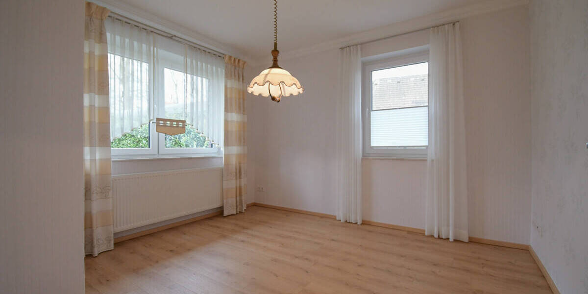 Etagenwohnung Edewecht - 3 Zimmer, 107 m&sup2;, 1.250&euro; | Angebot:26106319