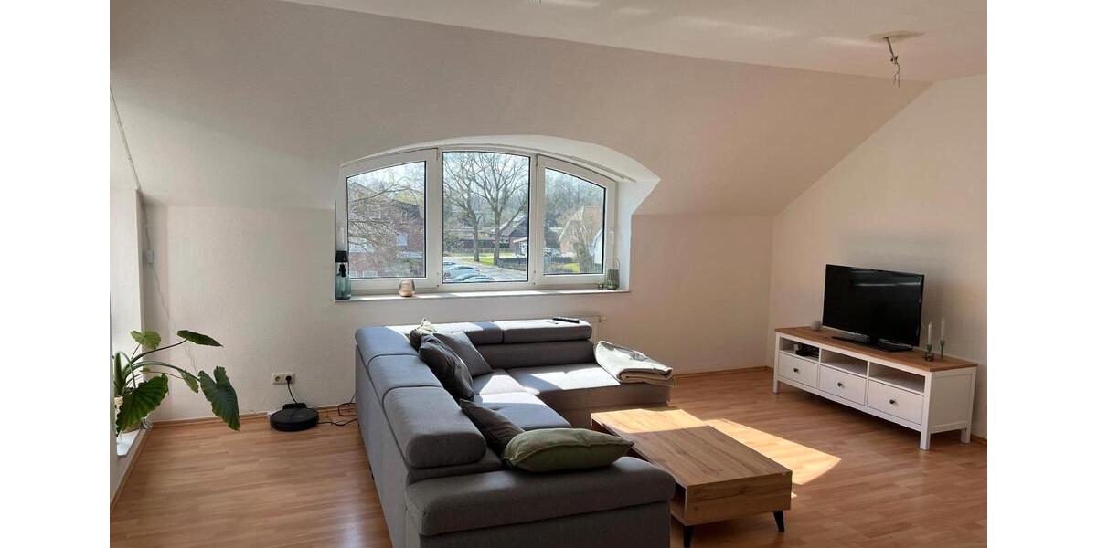 Dachgeschoßwohnung Wiefelstede - 3 Zimmer, 73 m&sup2;, 700&euro; | Angebot:26236372