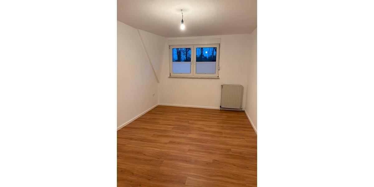 Dachgeschoßwohnung Friesoythe - 3 Zimmer, 110 m&sup2;, 650&euro; | Angebot:25380278
