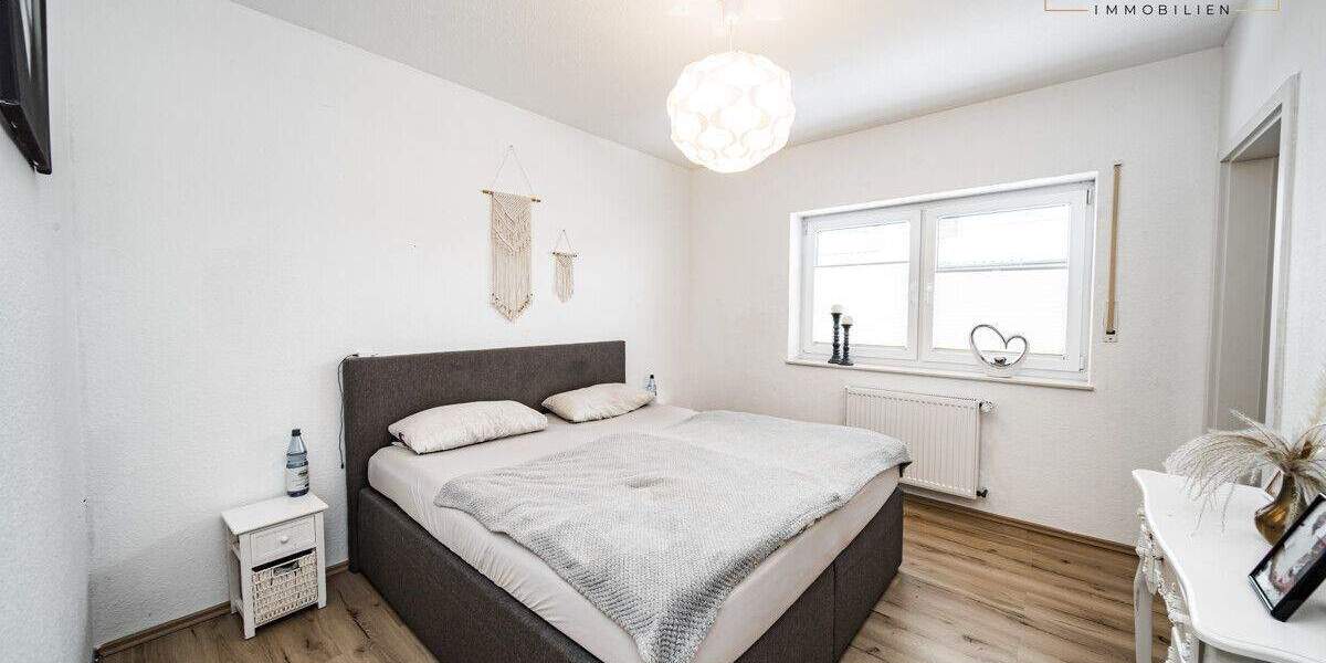 Mehrfamilienhaus, Wohnhaus Friesoythe - 8 Zimmer, 239 m&sup2;, 699.000&euro; | Angebot:24810229