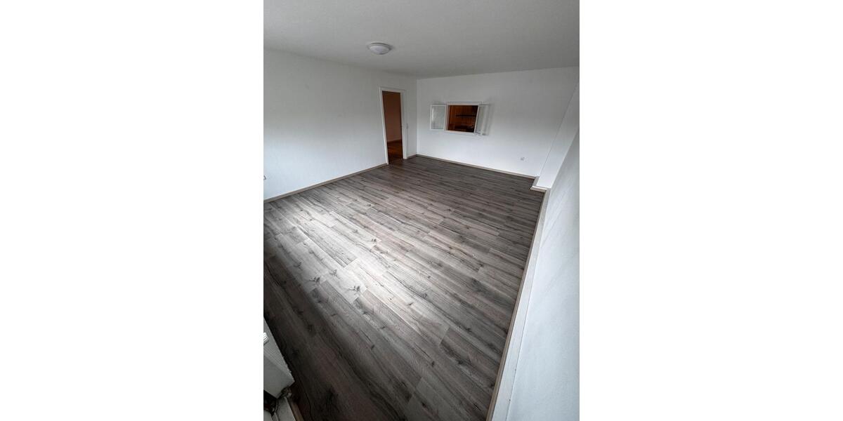 Etagenwohnung Delmenhorst - 4.5 Zimmer, 115 m&sup2;, 1.000&euro; | Angebot:26237622