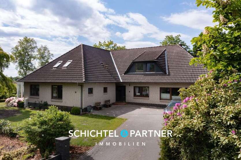 Haus zum Kaufen in Rastede 569.000 € 298.15 m²