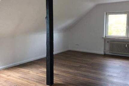 Geräumige Dachgeschosswohnung in Delmenhorst-Deichhorst! 4 zimmer