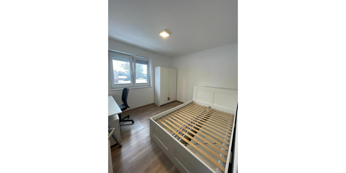 Etagenwohnung Oldenburg Eversten - 16 Zimmer, 16 m&sup2;, 500&euro; | Angebot:24954133