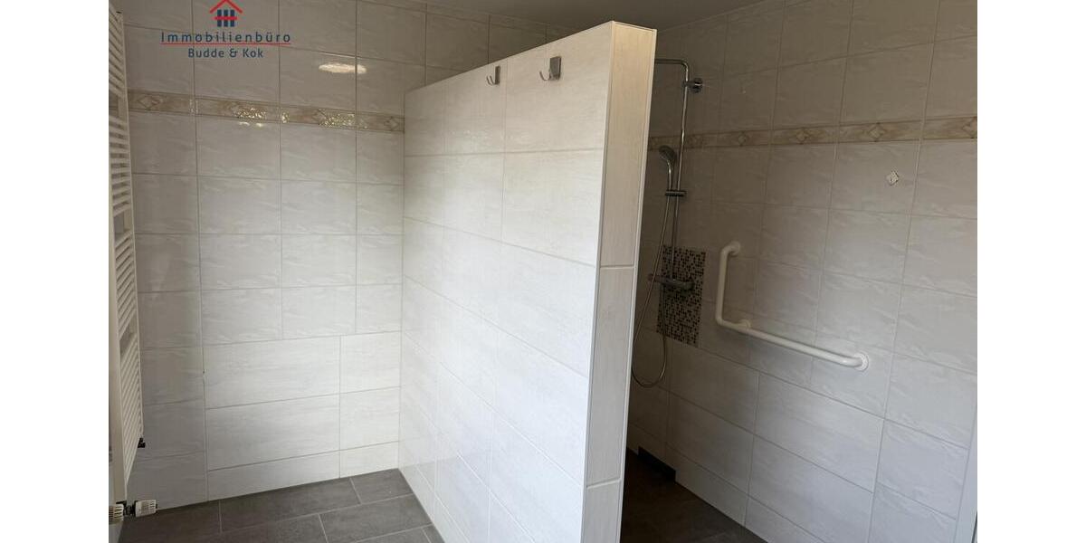 Doppelhaushälfte Friesoythe - 7 Zimmer, 233 m&sup2;, 1.500&euro; | Angebot:26247200