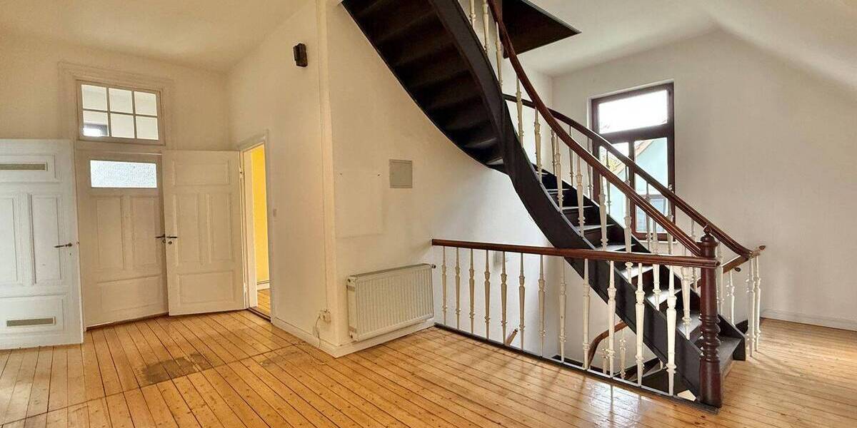 Mehrfamilienhaus, Wohnhaus Brake - 9 Zimmer, 275 m&sup2;, 298.000&euro; | Angebot:26798701