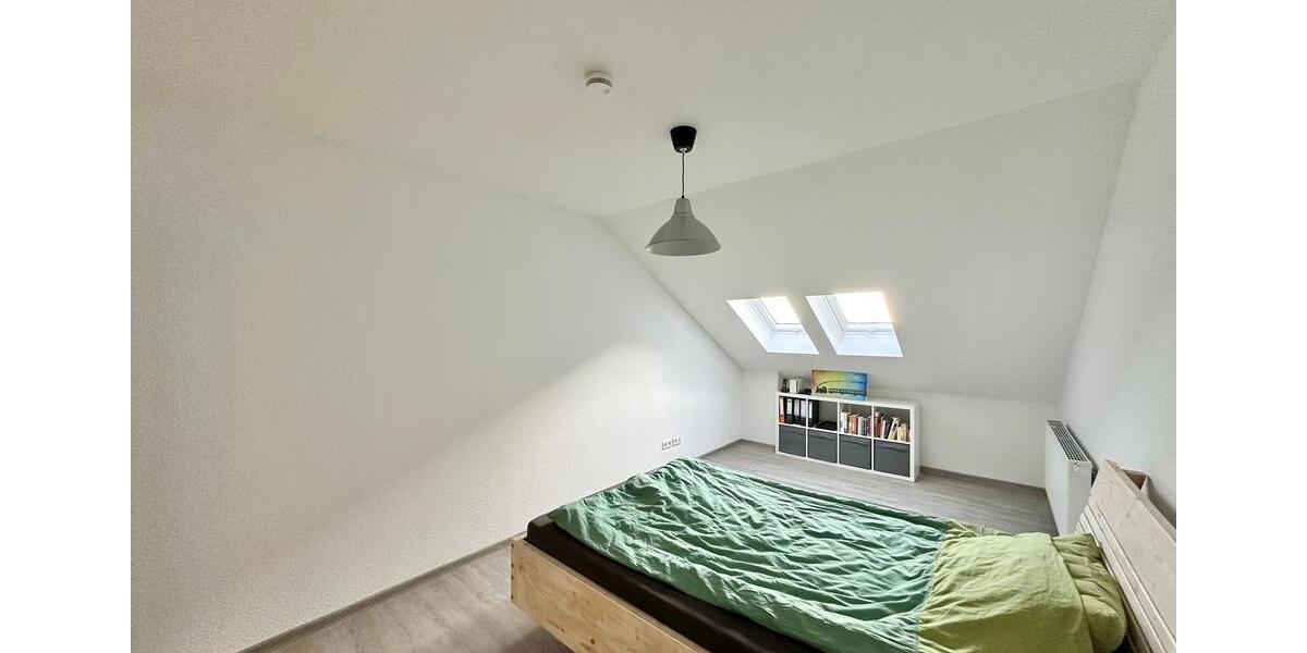 Dachgeschoßwohnung Bad Zwischenahn - 3 Zimmer, 109 m&sup2;, 1.250&euro; | Angebot:24682467