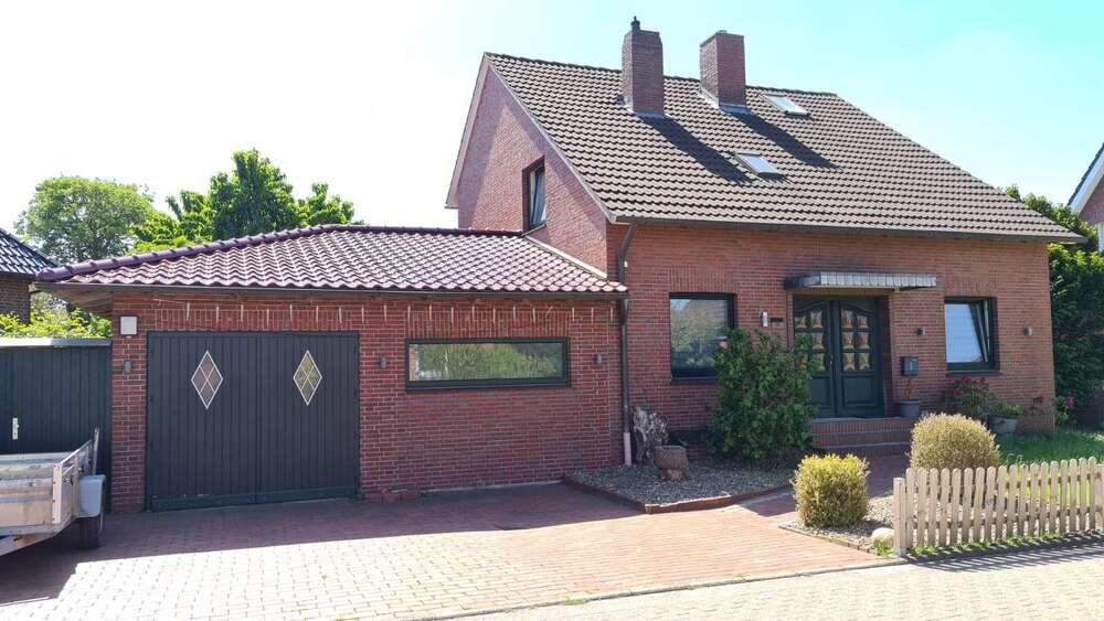 Einfamilienhaus Varel - 5 Zimmer, 175 m&sup2;, 275.000&euro; | Angebot:26798421
