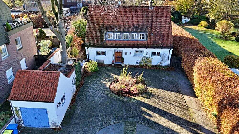 Einfamilienhaus Delmenhorst Mitte - 6 Zimmer, 230 m&sup2;, 739.000&euro; | Angebot:25798701