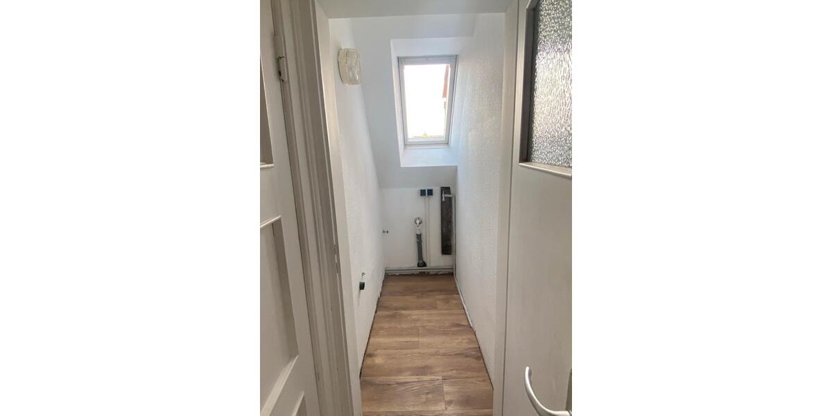 Dachgeschoßwohnung Bad Zwischenahn - 4 Zimmer, 90 m&sup2;, 700&euro; | Angebot:25383144