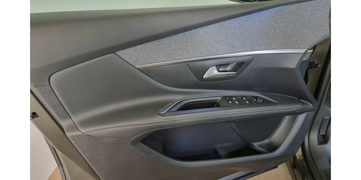 Peugeot 5008 GT-Line LED i-Cockpit 180° Kamera Keyless 58.900 km 23.900 &euro; Garrel 49681