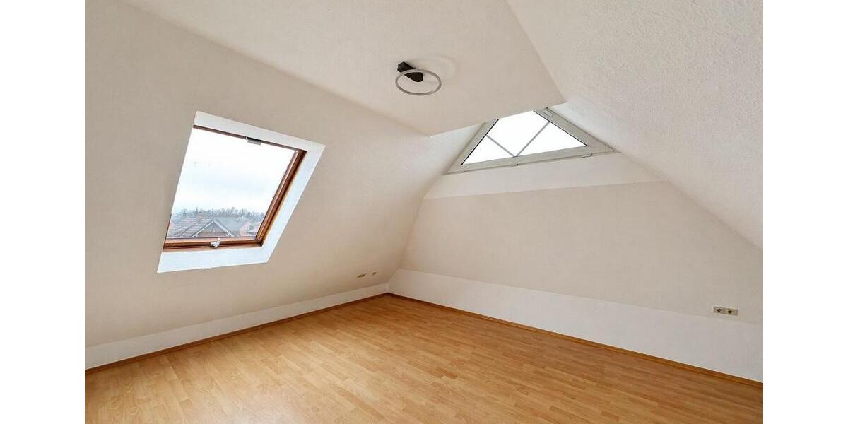 Dachgeschoßwohnung Edewecht - 2 Zimmer, 57 m&sup2;, 590&euro; | Angebot:26444280