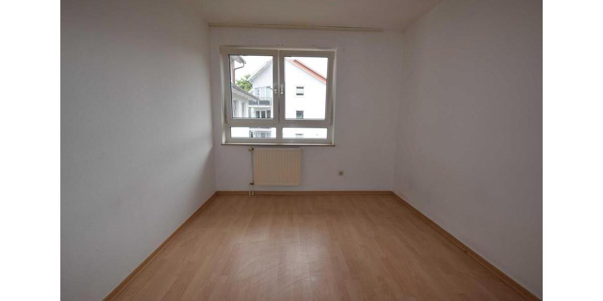 +++ Zum Einzug bereit! 3-Raumwohnung mit Dusche und Balkon +++ 3 zimmer