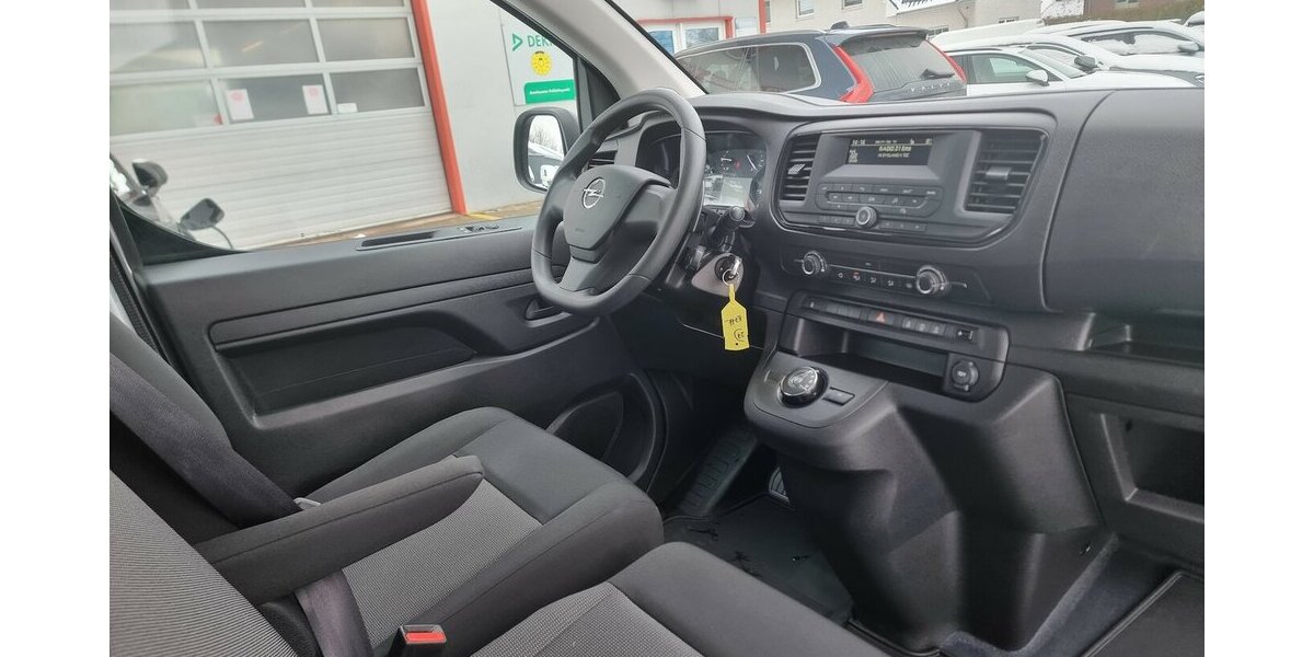 Opel Vivaro Edition M 9-Sitzer Automatik Zafira Life 87.900 km 27.900 &euro; Garrel 49681