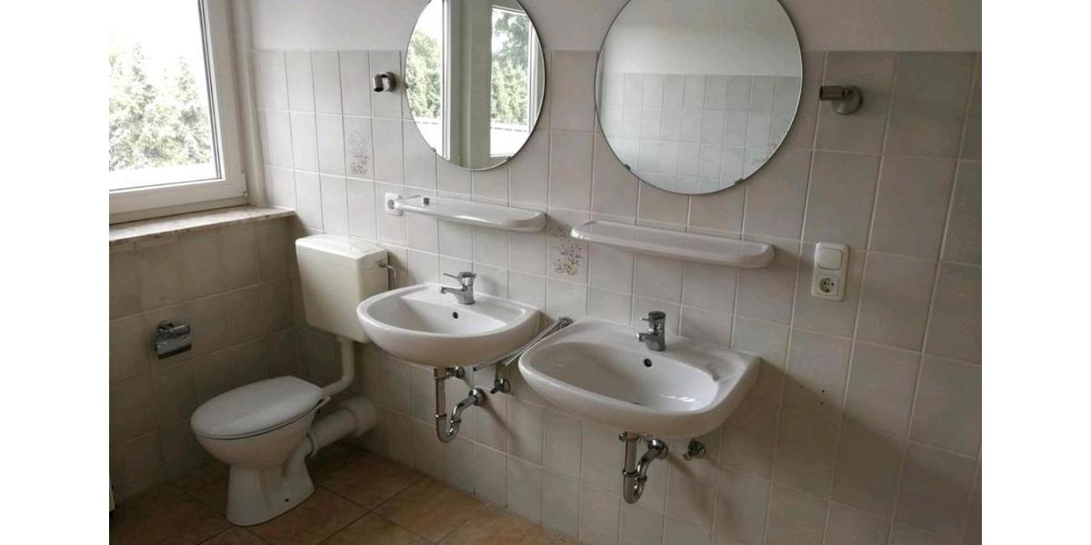 Schöne und geräumige Obergeschosswohnung zu vermieten 4 zimmer