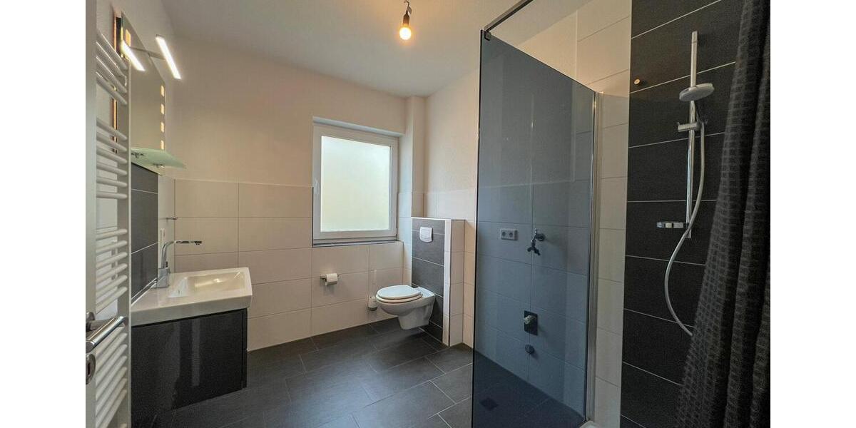 Dachgeschoßwohnung Edewecht - 2 Zimmer, 60 m&sup2;, 680&euro; | Angebot:26663657
