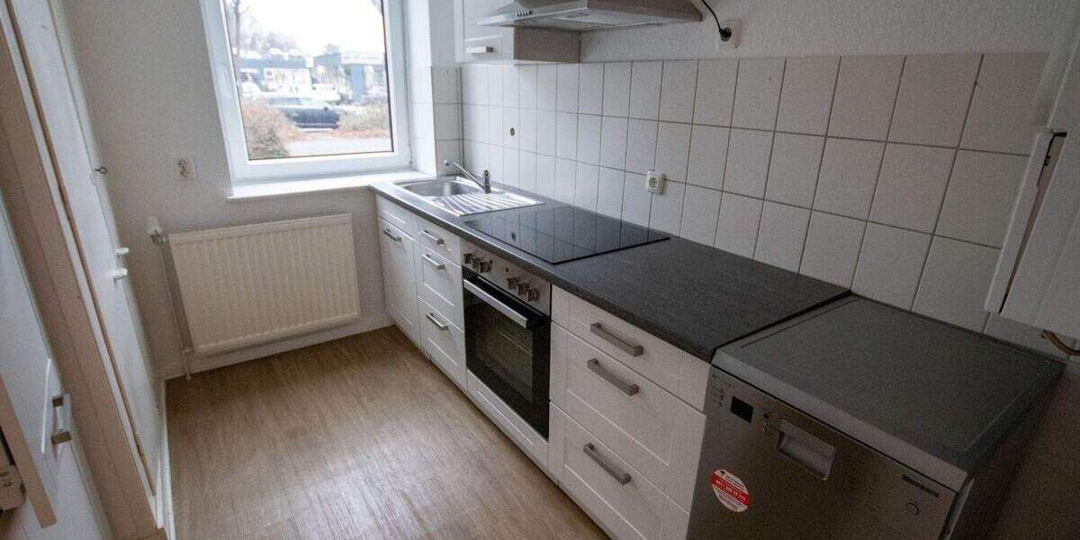 Renovierte 3-Zi. Wohnung inkl. Küche! 3 zimmer