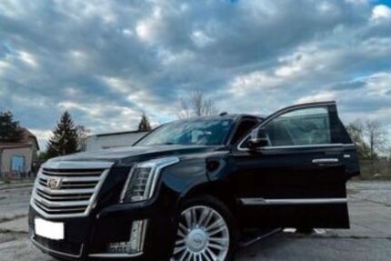 Cadillac Escalade 151.000 km 39.500 € Ganderkesee 27777