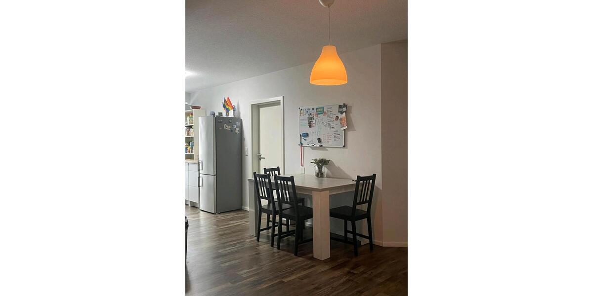 WG-Zimmer in moderner Neubauwohnung 5 zimmer