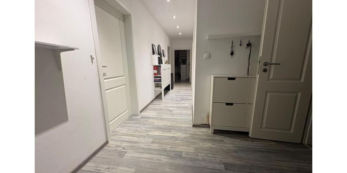 Dachgeschoßwohnung Delmenhorst Bungerhof - 5 Zimmer, 110 m&sup2;, 1.250&euro; | Angebot:26610303