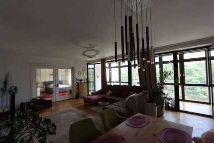 Wohnung zum Mieten in Mannheim-Oststadt 2.250 € 200 m²