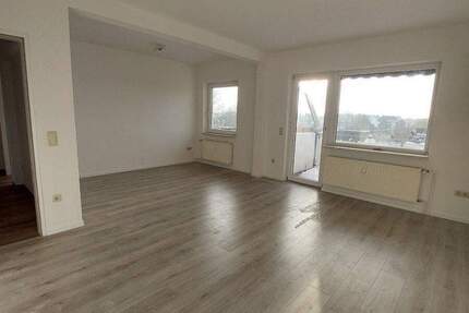 Wohnung Brake - 3 Zimmer, 68 m&sup2;, 490&euro; | Angebot:26797077