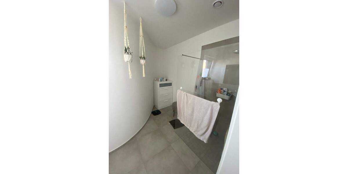 Etagenwohnung Oldenburg Bürgerfelde - 2 Zimmer, 84 m&sup2;, 900&euro; | Angebot:25796686