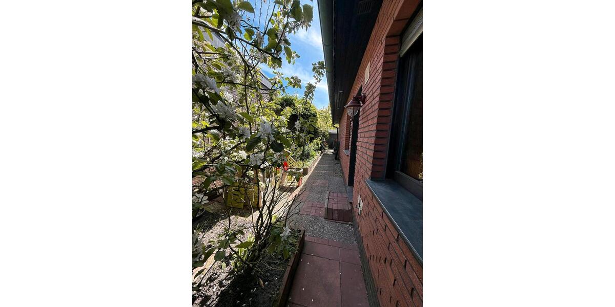 Einfamilienhaus Oldenburg Kreyenbrück - 10 Zimmer, 275 m&sup2;, 556.000&euro; | Angebot:26338568