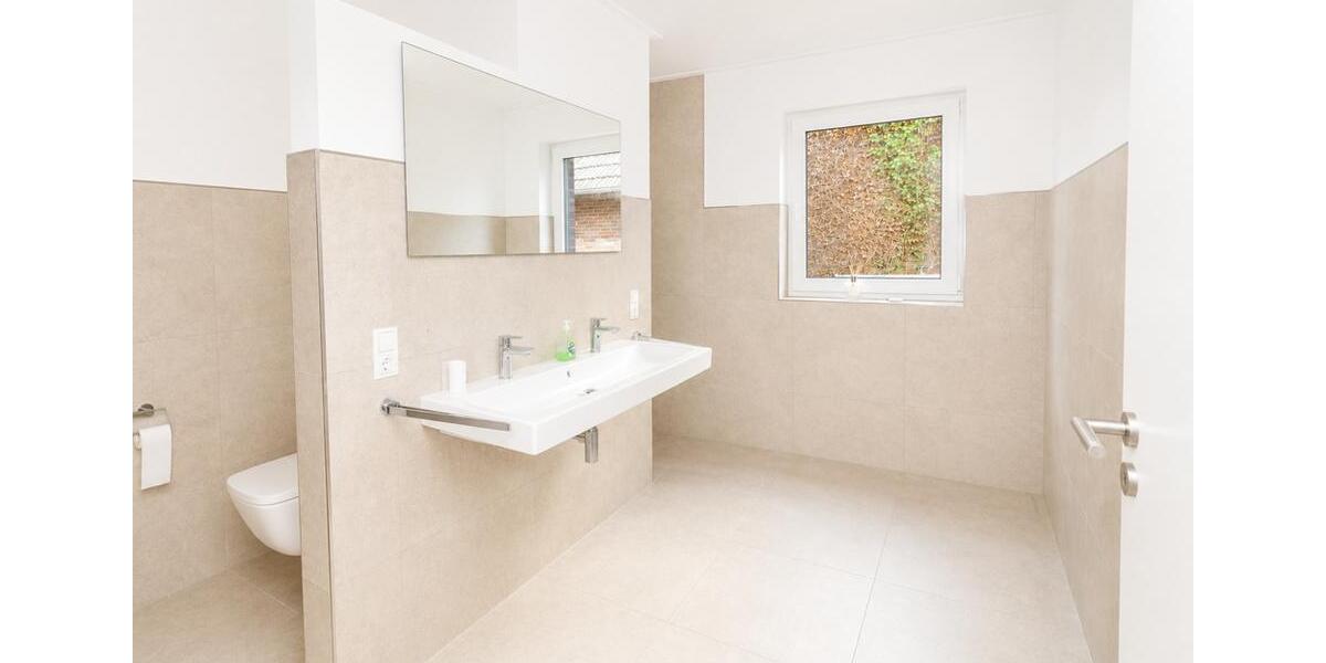 Erdgeschoßwohnung Oldenburg Kreyenbrück - 4 Zimmer, 123 m&sup2;, 1.400&euro; | Angebot:26662376
