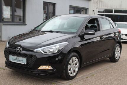 Hyundai i20 67.000 km 7.990 &euro; Edewecht 26188