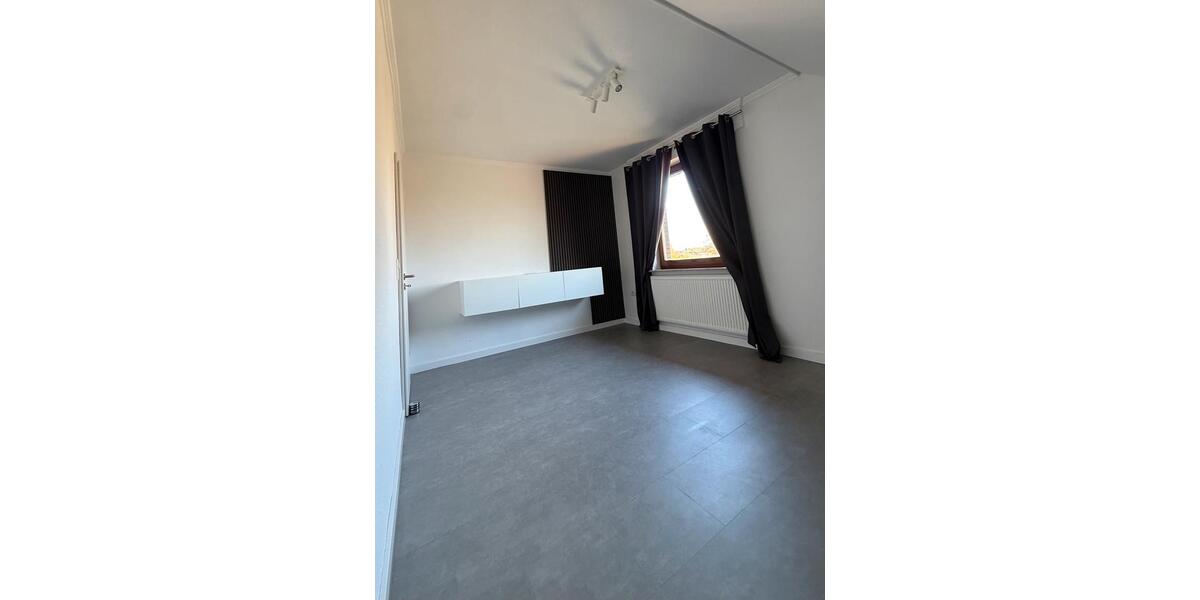 Etagenwohnung Friesoythe - 3 Zimmer, 96 m&sup2;, 1.000&euro; | Angebot:25365327