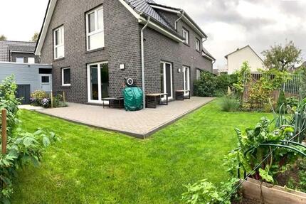 Haus Oldenburg Kreyenbrück - 5 Zimmer, 134 m&sup2;, 1.790&euro; | Angebot:26615356
