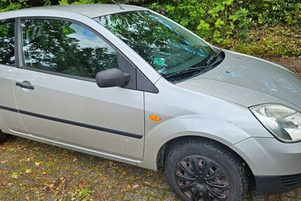 Ford Fiesta 155.366 km 1.450 &euro; Bad Zwischenahn 26160