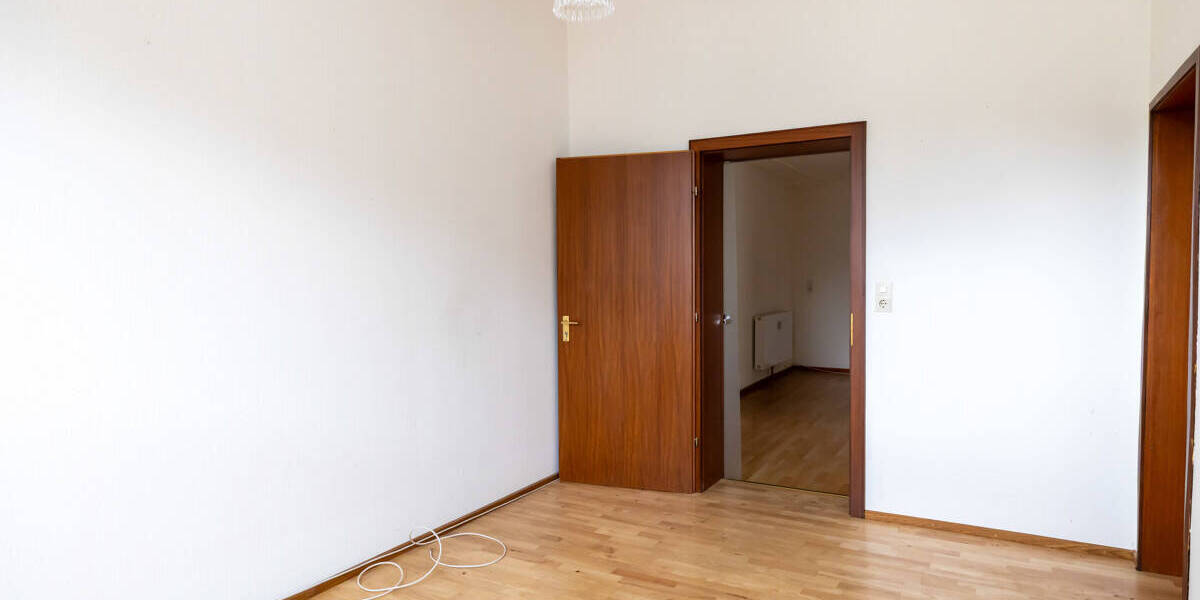 Etagenwohnung Ganderkesee Neuenlande - 6 Zimmer, 145 m&sup2;, 137.000&euro; | Angebot:25846192