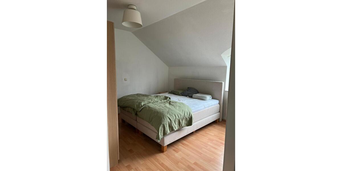 Dachgeschoßwohnung Wiefelstede - 3 Zimmer, 73 m&sup2;, 700&euro; | Angebot:26236372